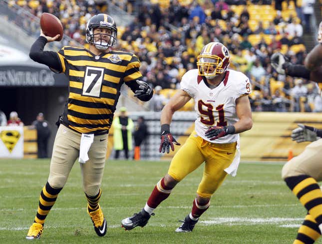 Image for article titled Ben Roethlisberger Admits Wearing Steelers Throwback Jersey Lowest Point In His Life