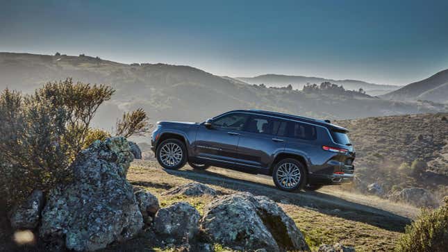 Image for article titled The 2022 Jeep Grand Cherokee L