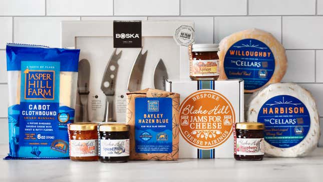 A photo of the Jaspel Hill cheese and preserves set