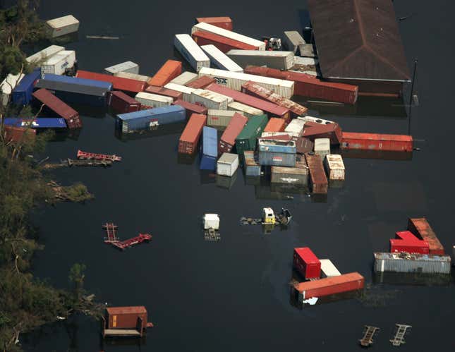 Image for article titled The destruction wrought by Hurricane Katrina, seen from the air