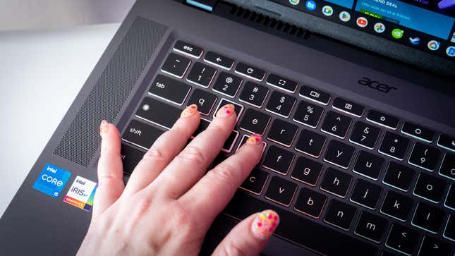 A photo of the Chromebook 516 GE