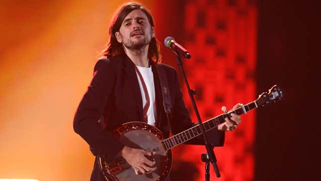 Image for article titled Mumford &amp; Sons’ Winston Marshall acknowledges he really fucked it up this time