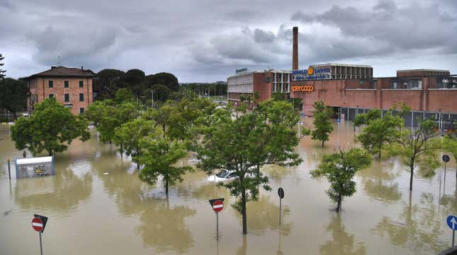 Image for article titled Formula 1&#39;s Emilia Romagna Grand Prix Canceled Due to Severe Flooding