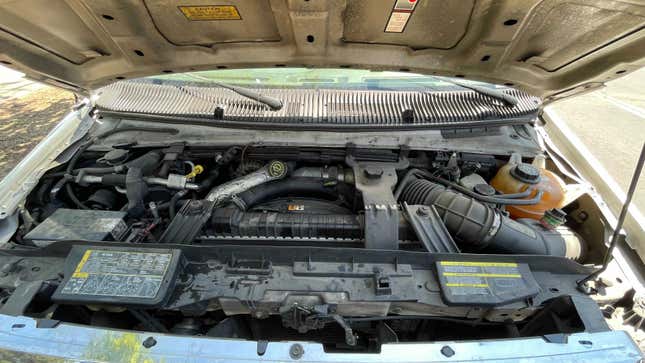 Image for article titled If You Need Heavy Duty Hauling Power On The Cheap Get An Ambulance