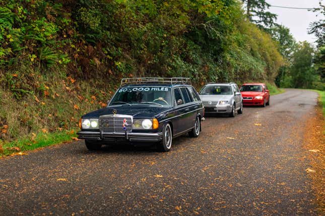 Image for article titled Longroof Fanatics Celebrate Luggage Space At WagonFest