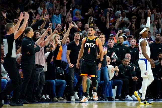 Suns fans react to Devin Booker&#39;s 3 right before halftime that tied Game 2 vs. the Clippers,  59-59.

Bookerx