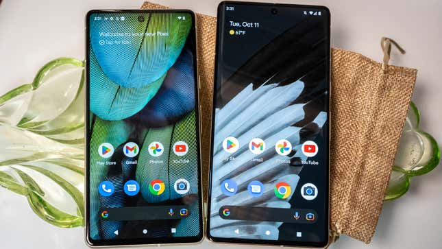 A photo of the Pixel 7 Pro and Pixel 7