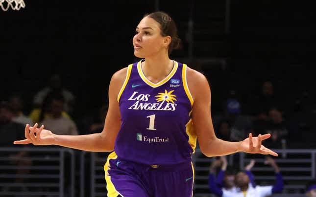 Image for article titled Liz Cambage Is &#39;Stepping Away&#39; From the WNBA