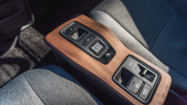 Image for article titled The Rad 2021 Honda E Thrives In A City Like Tokyo But Lacks The Value That Would Make It An Icon