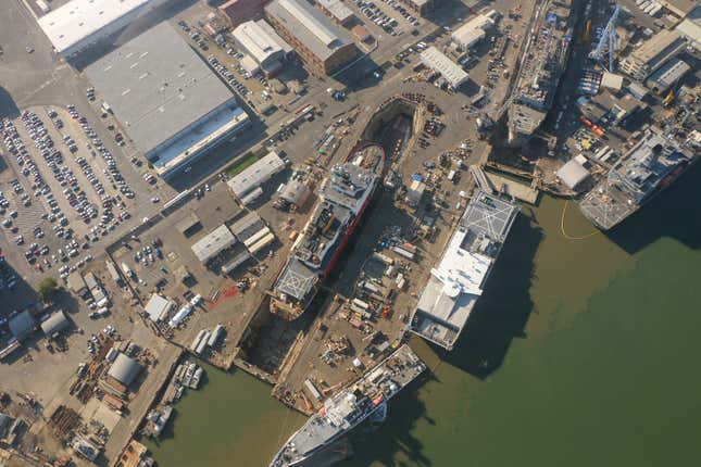 Image for article titled The Way The U.S. Coast Guard Replaces Its Largest Ship's Motor Is Mind-Blowing