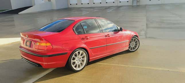 Image for article titled At $8,500, Could This Rebuilt-Title 2004 BMW 330i ZHP Build Any Confidence?