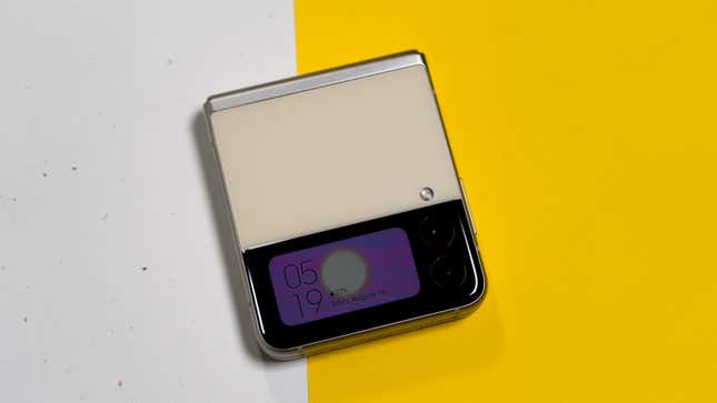 A photo of the Galaxy Z Flip 3 closed up