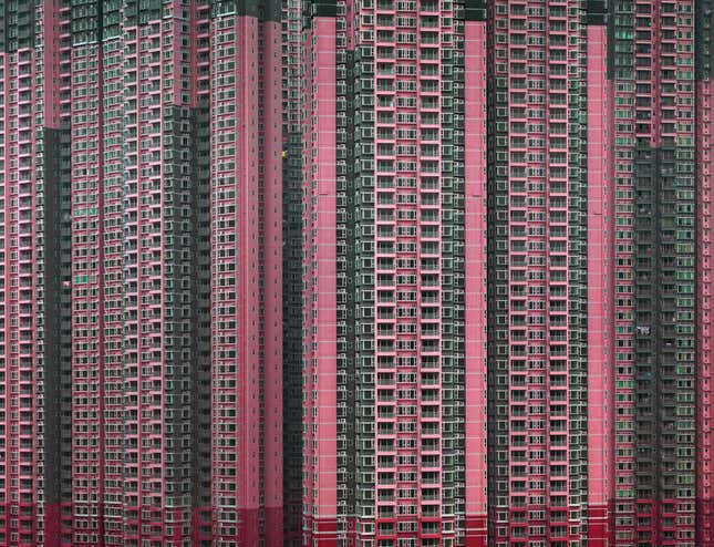 Michael Wolf, Architecture of Density #91, Hong Kong, 2006. Blue Lotus Gallery.