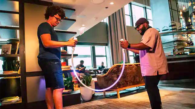 Image for article titled Somehow This One-Dimensional Flexible Pong Game Still Looks Like a Lot of Fun