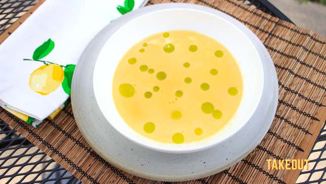 Image for article titled This no-cook sweet corn soup is a miracle