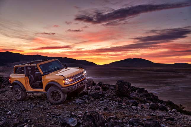 Image for article titled The 2022 Jeep Wrangler Xtreme Recon Package Is Coming For the Bronco With 35-Inch Tires And A Lift