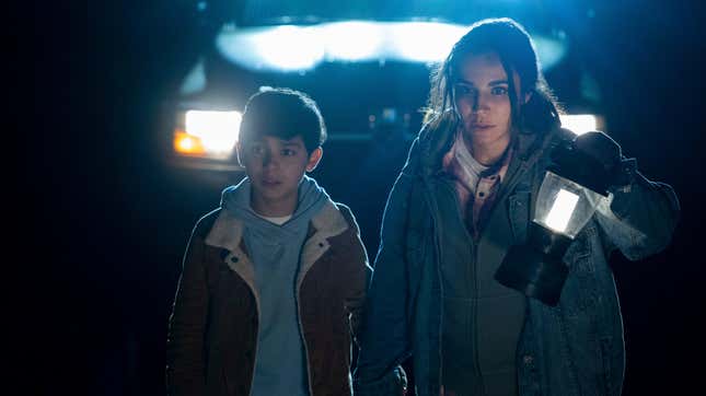 Ricky (Ian Inigo) meets Marisol on the trip.