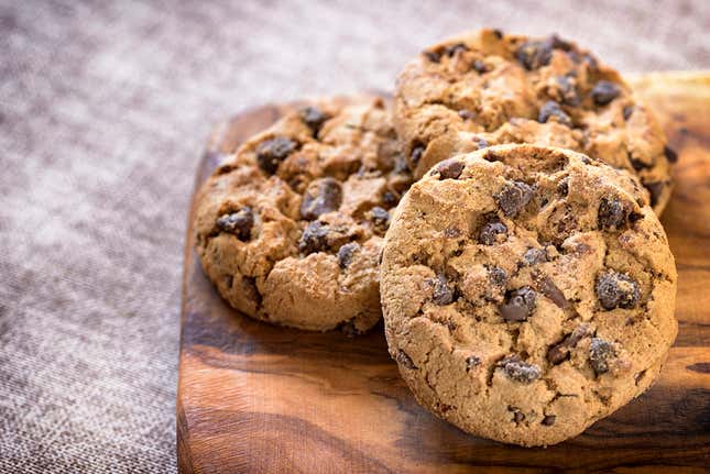 describe-your-ideal-chocolate-chip-cookie-in-graphic-detail