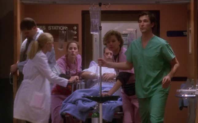 Image for article titled Sex, cities, sock puppets, superheroes, and short skirts: 24 hours of 1998 TV