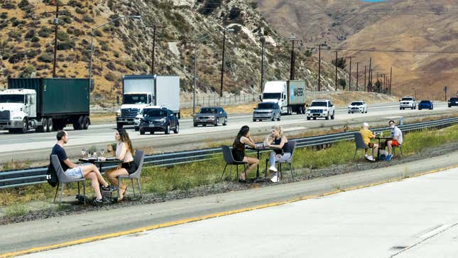 Image for article titled L.A. Designates Open-Air Dining Areas Along 101 Freeway Median