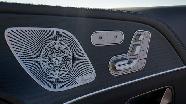 Image for article titled The 2020 Mercedes-Benz GLS Has Impossible Shoes to Fill