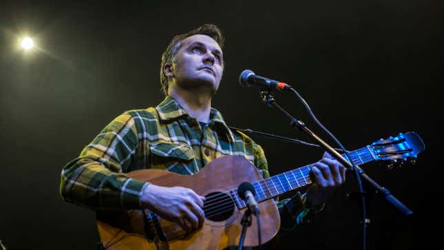 Image for article titled Phil Elverum&#39;s first new Microphones album in 17 years is one 44-minute song