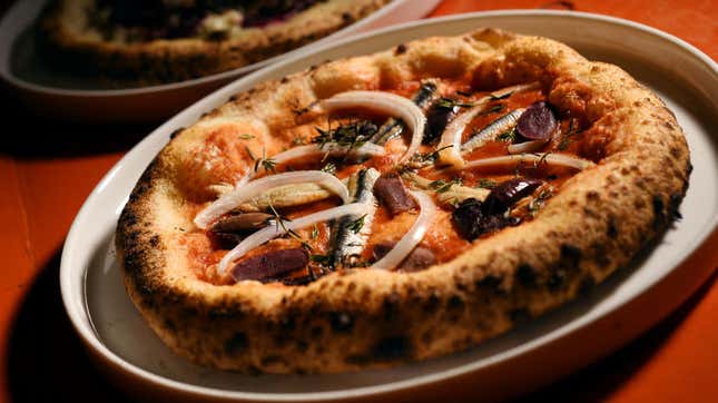 anchovy neapolitan style pizza