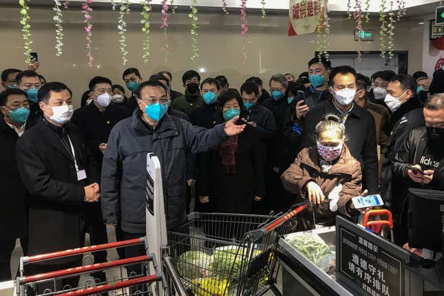 Imagen para el artículo titulado Cierran el Disneyland que permanecía abierto en China y la cifra de afectados ya casi alcanza los 3000