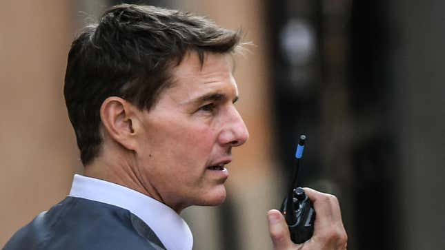 Image for article titled Aunt Becky's Husband Mossimo Giannulli Reportedly in Solitary Confinement, Requests To Leave Prison Early