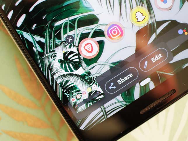 Imagen para el artículo titulado Las 13 mejores funciones que llegan a tu teléfono con Android 11