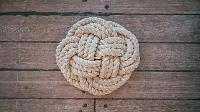 Image for article titled Learn How to Tie Knots With &#39;Animated Knots&#39;
