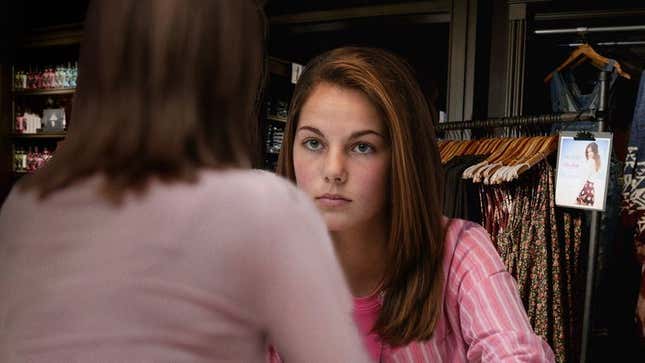 Image for article titled Unconditional Love Given To 15-Year-Old Who Just Called Mom A Bitch In Middle Of Hollister