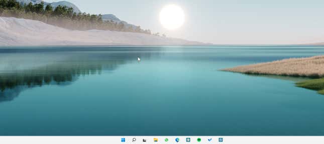 Image for article titled 8 Ways You Can Make the Windows 11 Taskbar More Useful