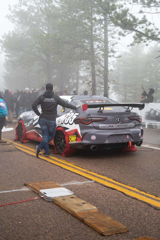 Image for article titled Views From the 2022 Pikes Peak International Hill Climb