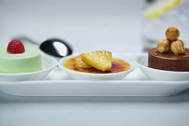 Image for article titled Emirates has re-engineered dining at 30,000 ft so that airplane food tastes good