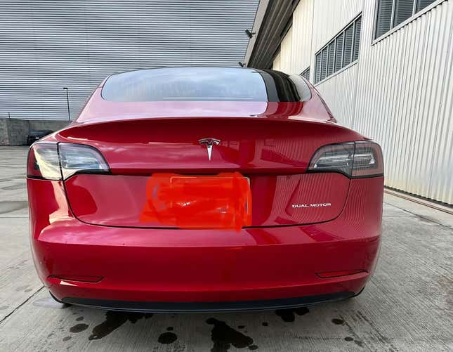 Image for article titled At $31,100, Could You Get A Charge Out Of This 2020 Tesla Model 3 Long Range?