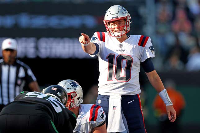 Bill Belichick shopping Patriots QB Mac Jones: report