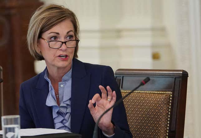 40,000 Former Inmates in Iowa Have Their Voting Rights Restored After Governor Signs Executive Order