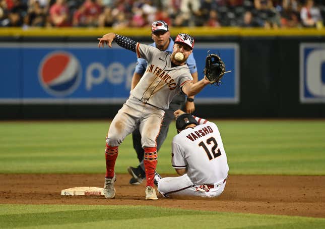 Belt homers twice after grandma's death, Giants top Mets 8-0