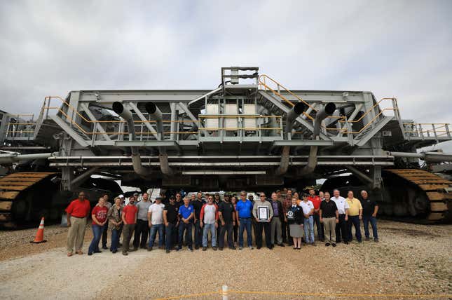 Guinness World Records officially designated NASA’s Crawler Transporter 2 as the heaviest self-powered vehicle, weighing approximately 6.65 million pounds. At a March 29, 2023, ceremony at the agency’s Kennedy Space Center in Florida, Guinness World Records presented the certificate to teams with the Exploration Ground Systems Program and Kennedy leadership.