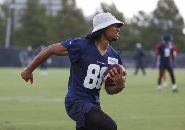 WR John Metchie back with Texans amid recovery from leukemia