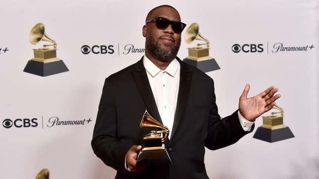 Image for article titled Robert Glasper Turns Chris Brown’s 2023 Grammy Diss Into Coins