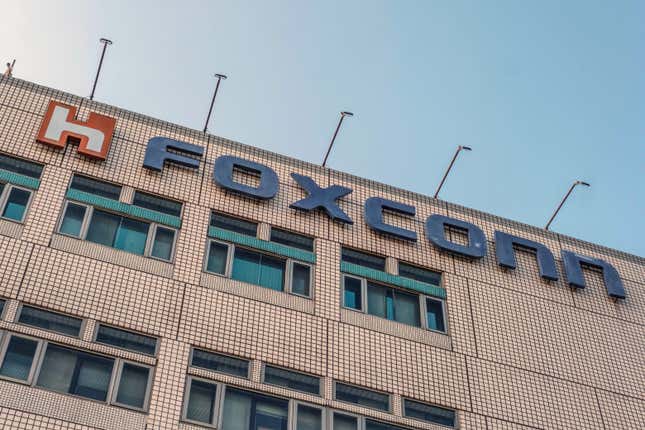 Image for article titled Foxconn has only produced about 40 Lordstown endurance pickups so far