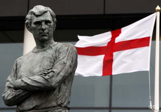 Sir Bobby Moore statue