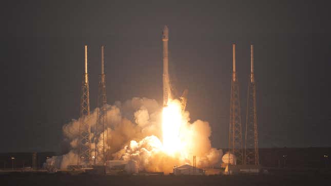 El lanzamiento del observatorio DSCOVR el 11 de febrero de 2015