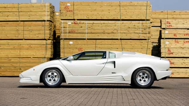 A photo of the Lamborghini Countach 25th Anniversary. 