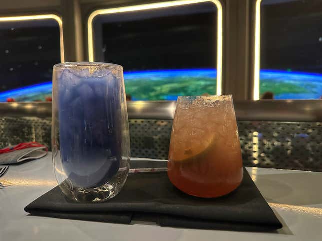 Image for article titled Out of This World Dining at Walt Disney World&#39;s Space 220