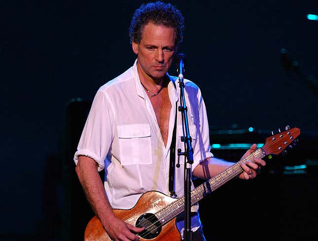 Image for article titled Lindsey Buckingham Asks For More Screaming At Stevie Nicks In Monitor