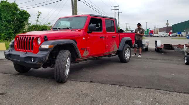 Image for article titled What It Was Like Towing a Free Jeep Grand Wagoneer With the 2020 Jeep Gladiator