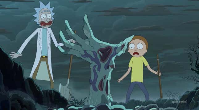Rick y Morty contemplan una mano de zombi que sale del suelo